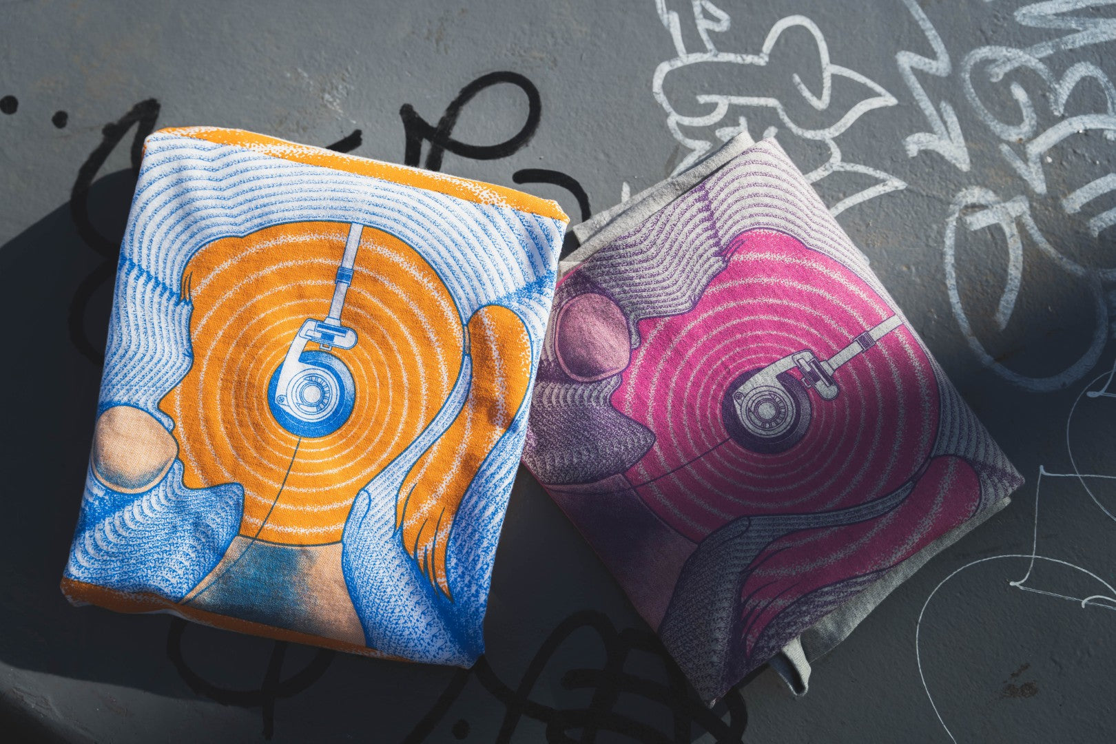 「Yaxi girl」T-shirt