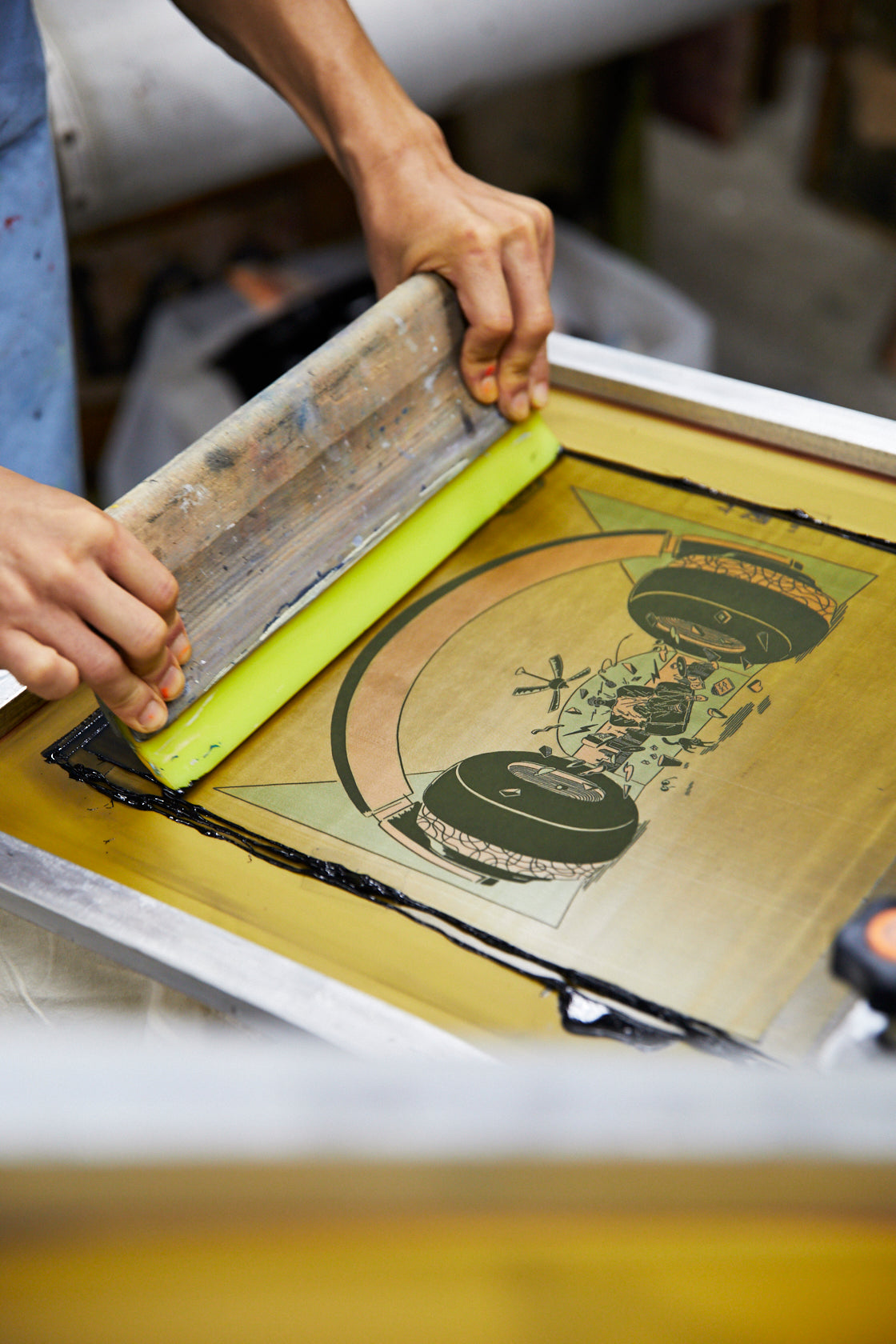 Yaxi「Your Personal Audio Room」T-shirt