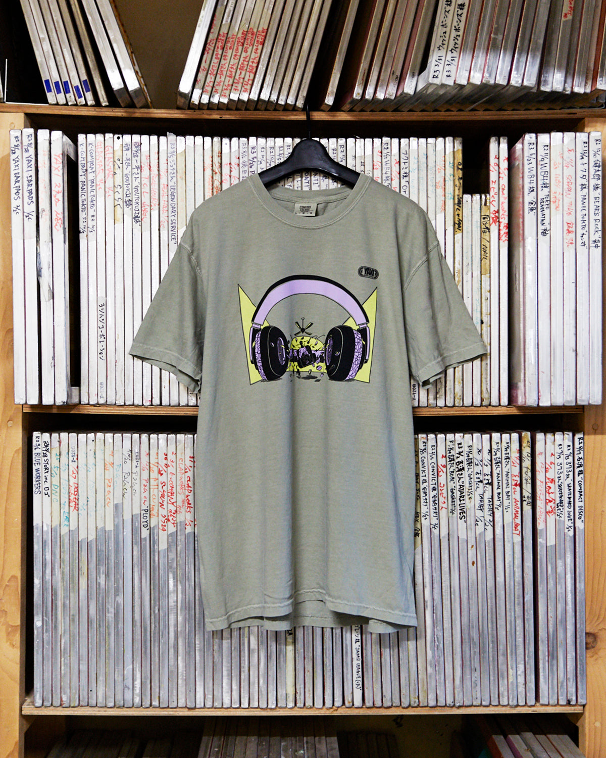 Yaxi「Your Personal Audio Room」T-shirt